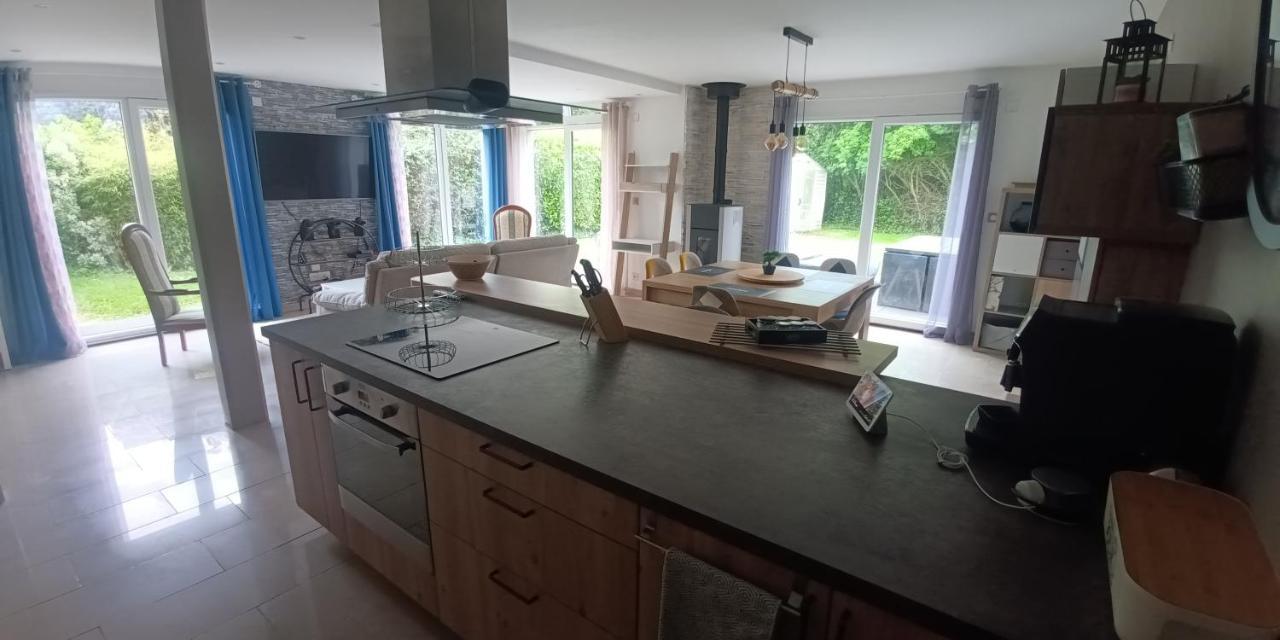 Grande Maison Entiere De 120M2 Epron Extérieur photo