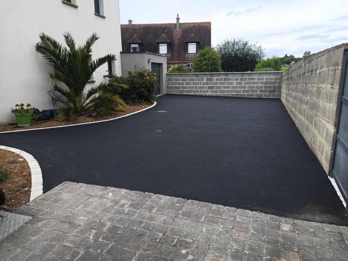 Grande Maison Entiere De 120M2 Epron Extérieur photo