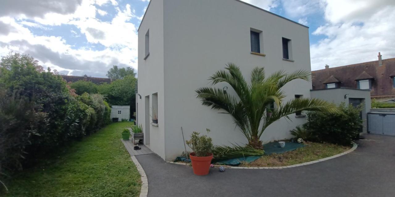 Grande Maison Entiere De 120M2 Epron Extérieur photo